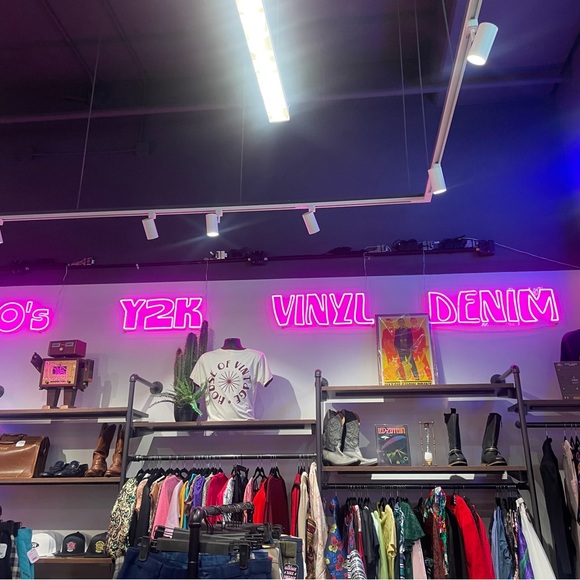 Meet your Posher, Lindsay - Picture 9 of 11